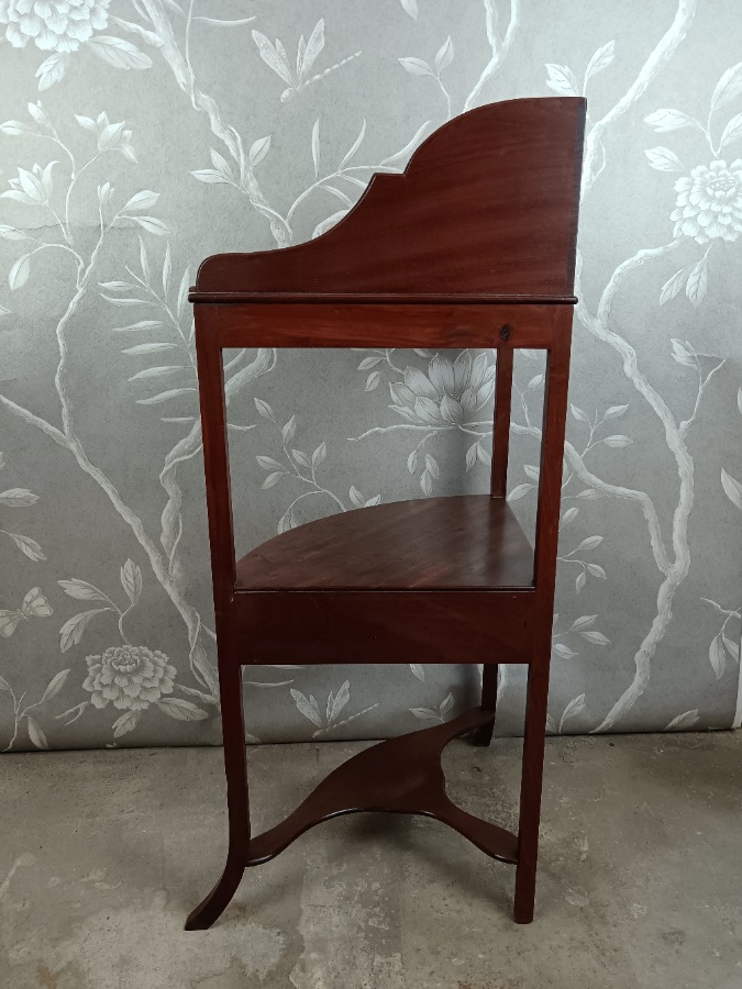 Georgian Mahogany Corner Washstand (8).jpg
